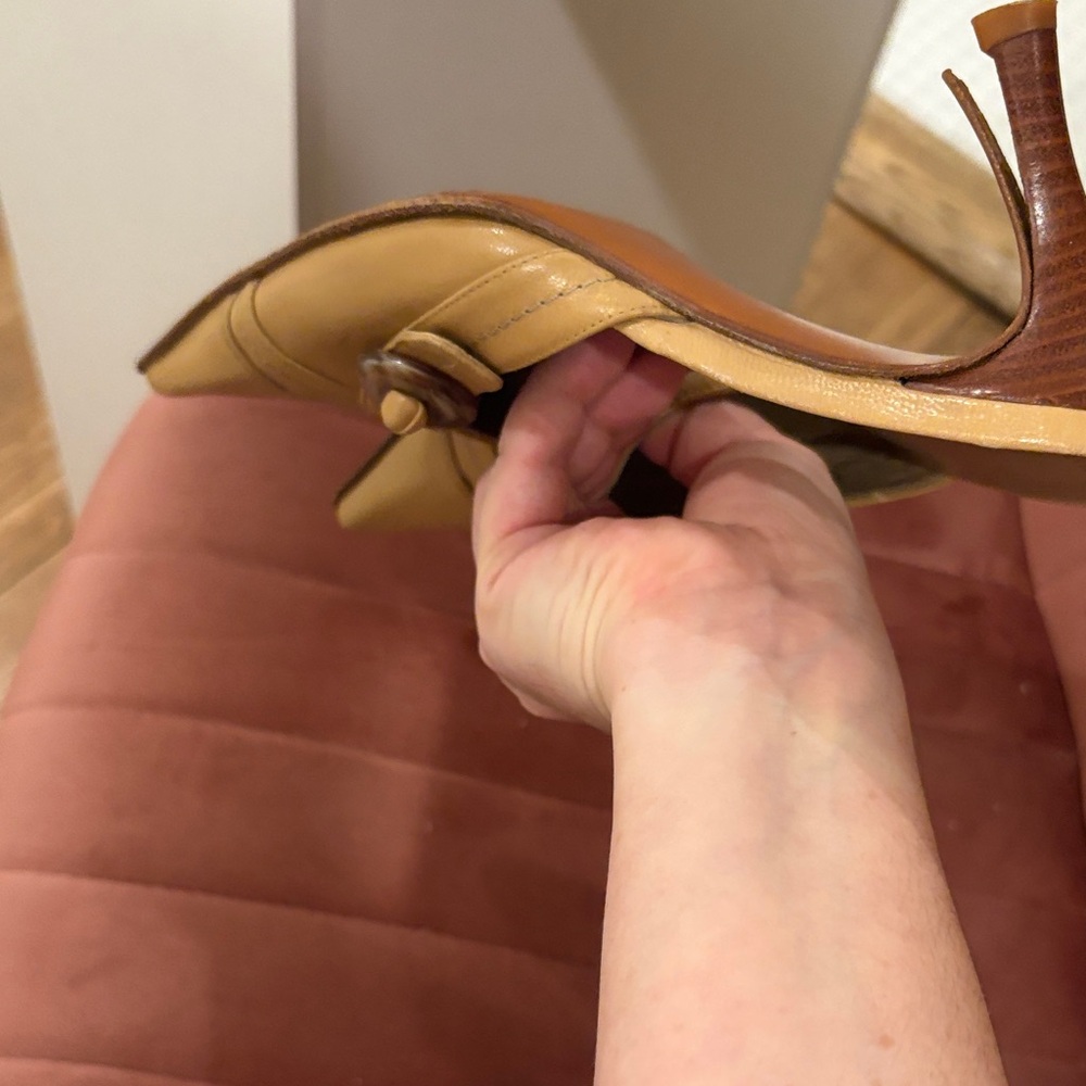 Stuart Weitzman Tan Mules with Tortoise Shell Detail - Picture 7 of 8